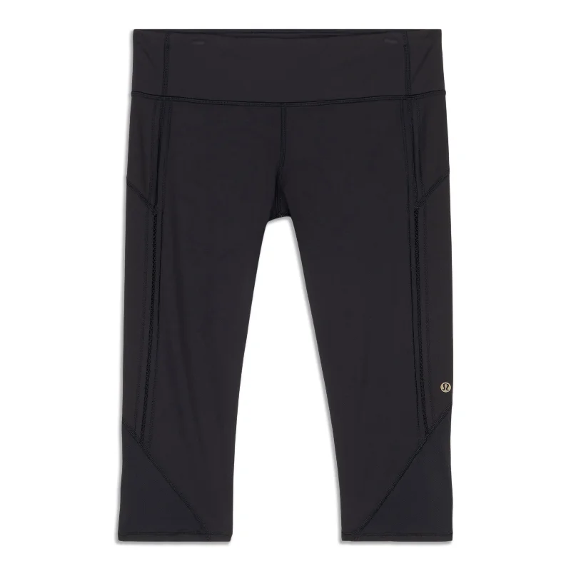 Wardrobe Refresh Vent It Out Mid-Rise Crop - Resale